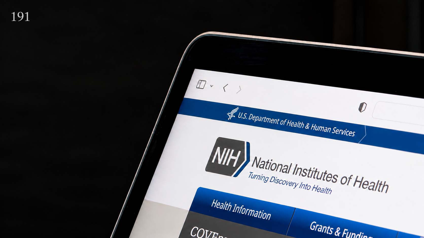 美国国立卫生研究院（NIH）官网页面及标志